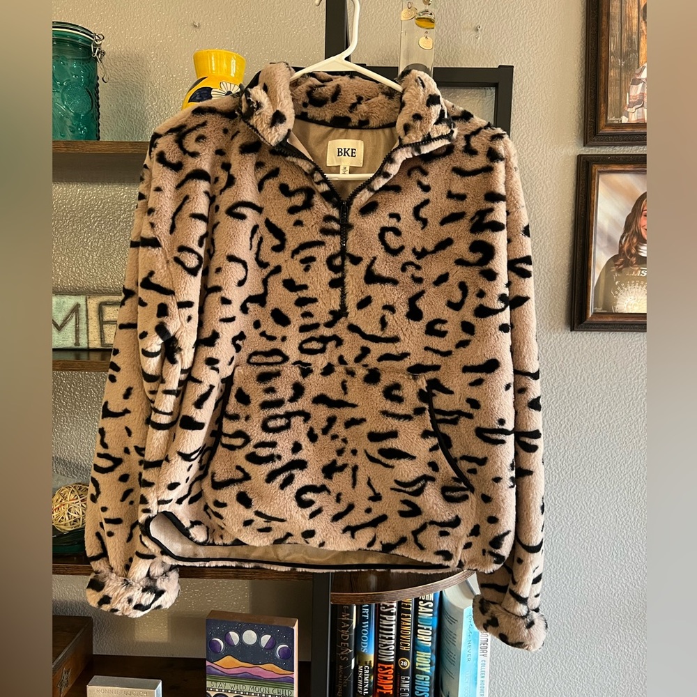 Lightly worn, BKE, Size M leopard print faux fur sweatshirt.